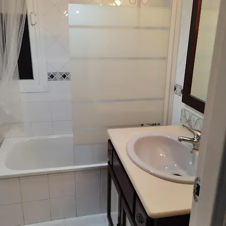 San Fernando Apartment *